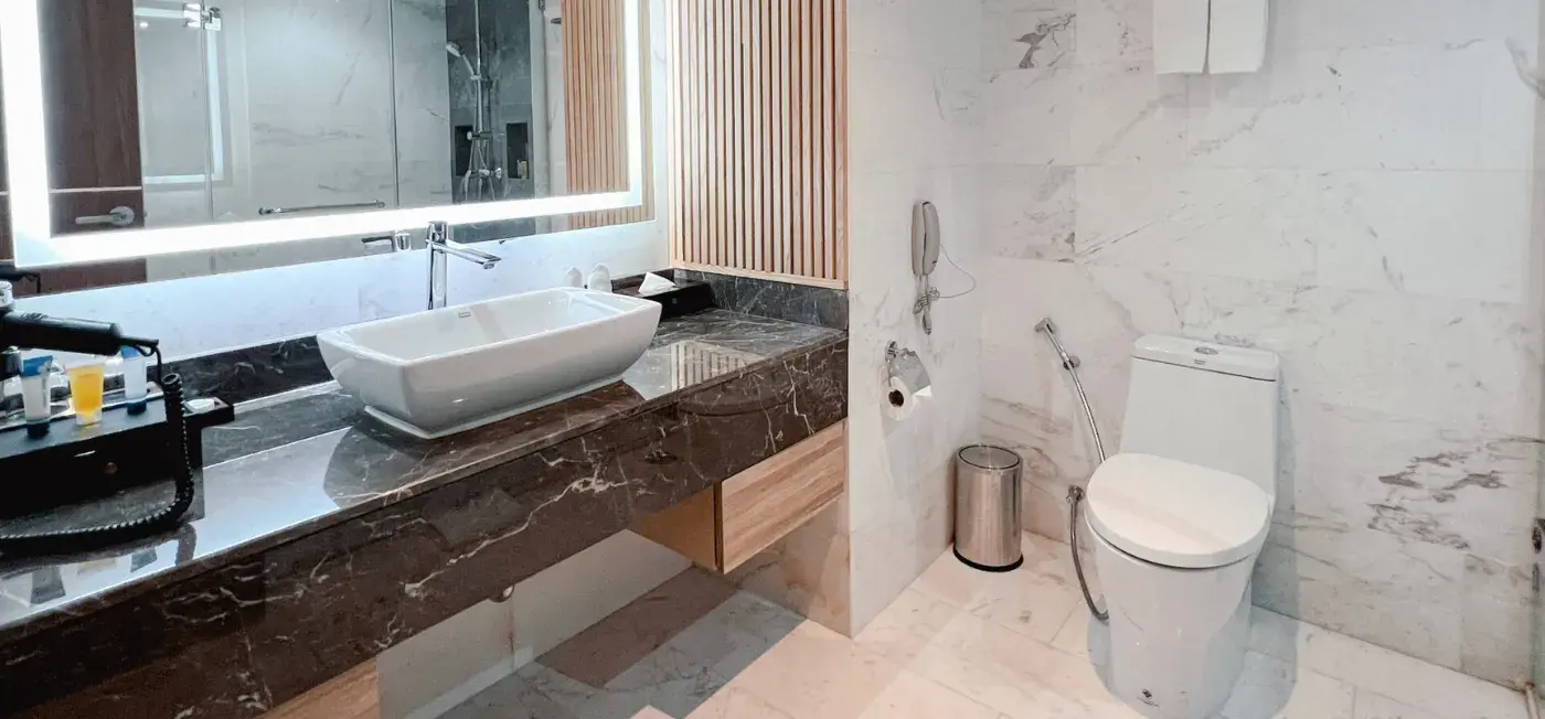Bathroom view of Rembrandt Hotel Bangkok, Thailand